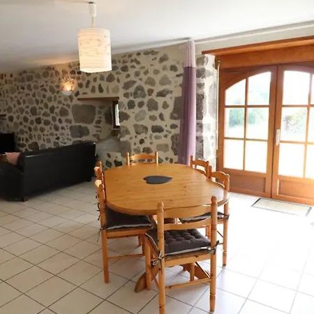 Gite De Charme Renove Au Coeur Du Parc Des Volcans D'auvergne, Proche De Salers, Avec Jardin Et Terrasse - Fr-1-742-399 Saint-Martin-Valmeroux